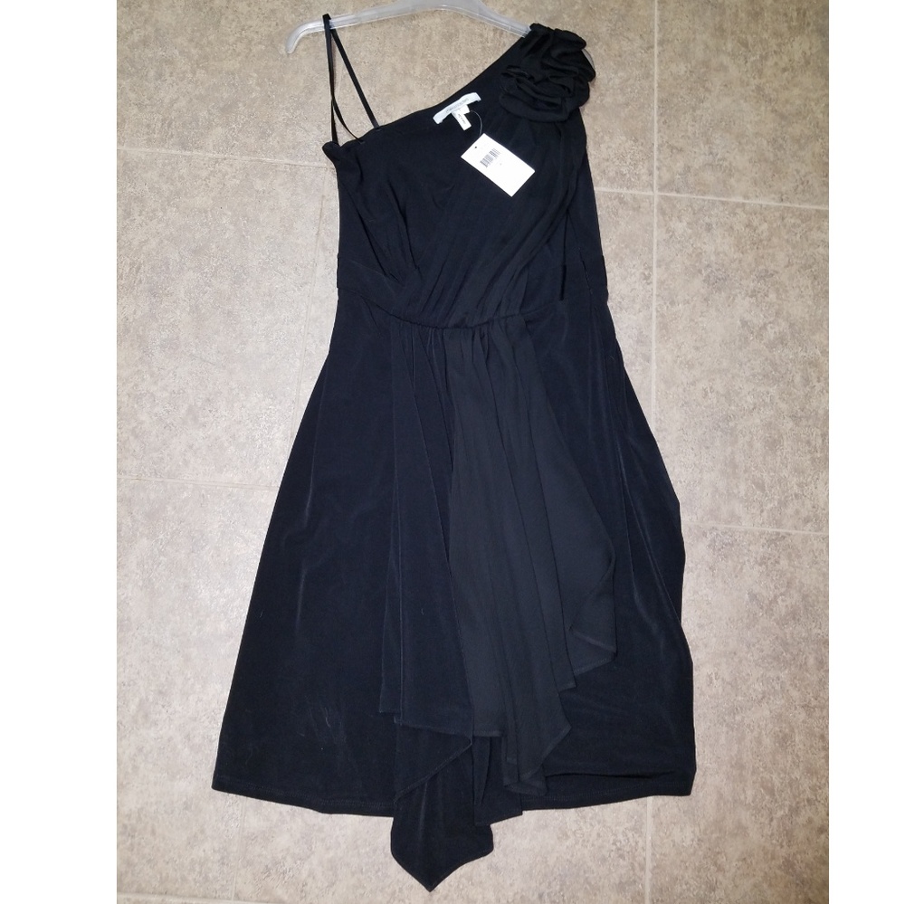 NWT Max and Cleo asymmetrical strap dress. Size 6.